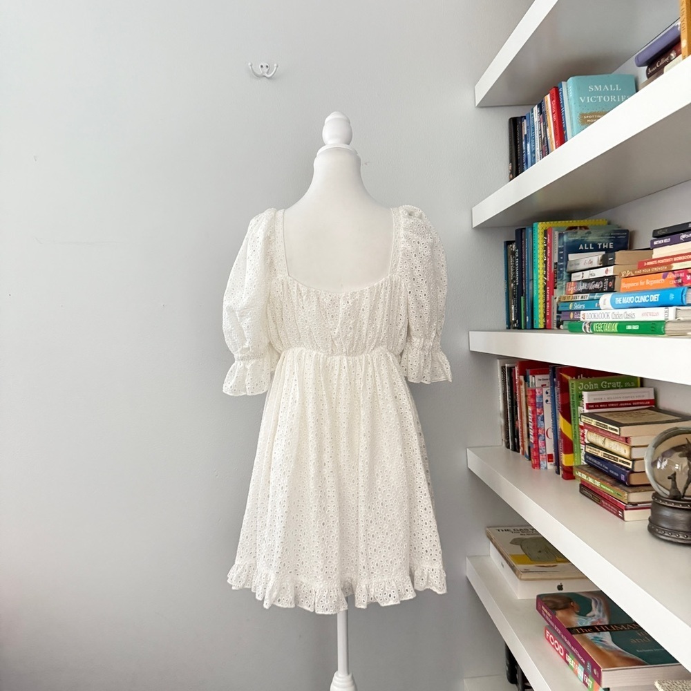 Buddy Love Valentina White Eyelet Puff Sleeve Mini Dress Size Small - Picture 6 of 12